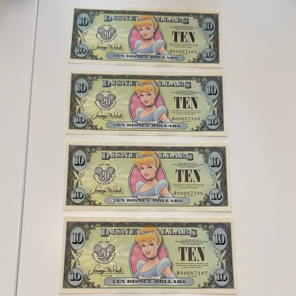 Rare 2007 D Series uncirculated Cinderella Disney Dollars